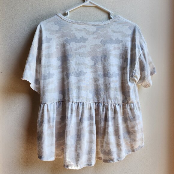 American Eagle Outfitters Gray Camo Scoop Neck Ruffled Jersey Size Small - Picture 11 of 12